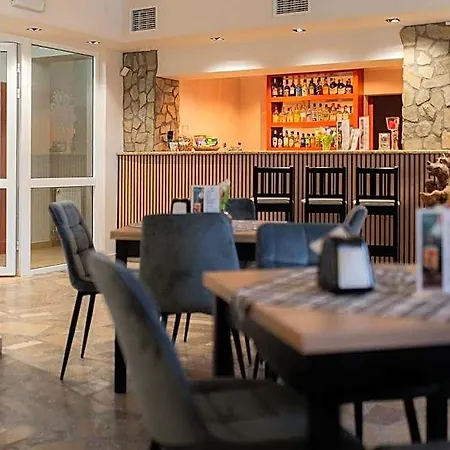 *** Nat Hotel 3*