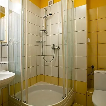 Hotel *** Nat 3*